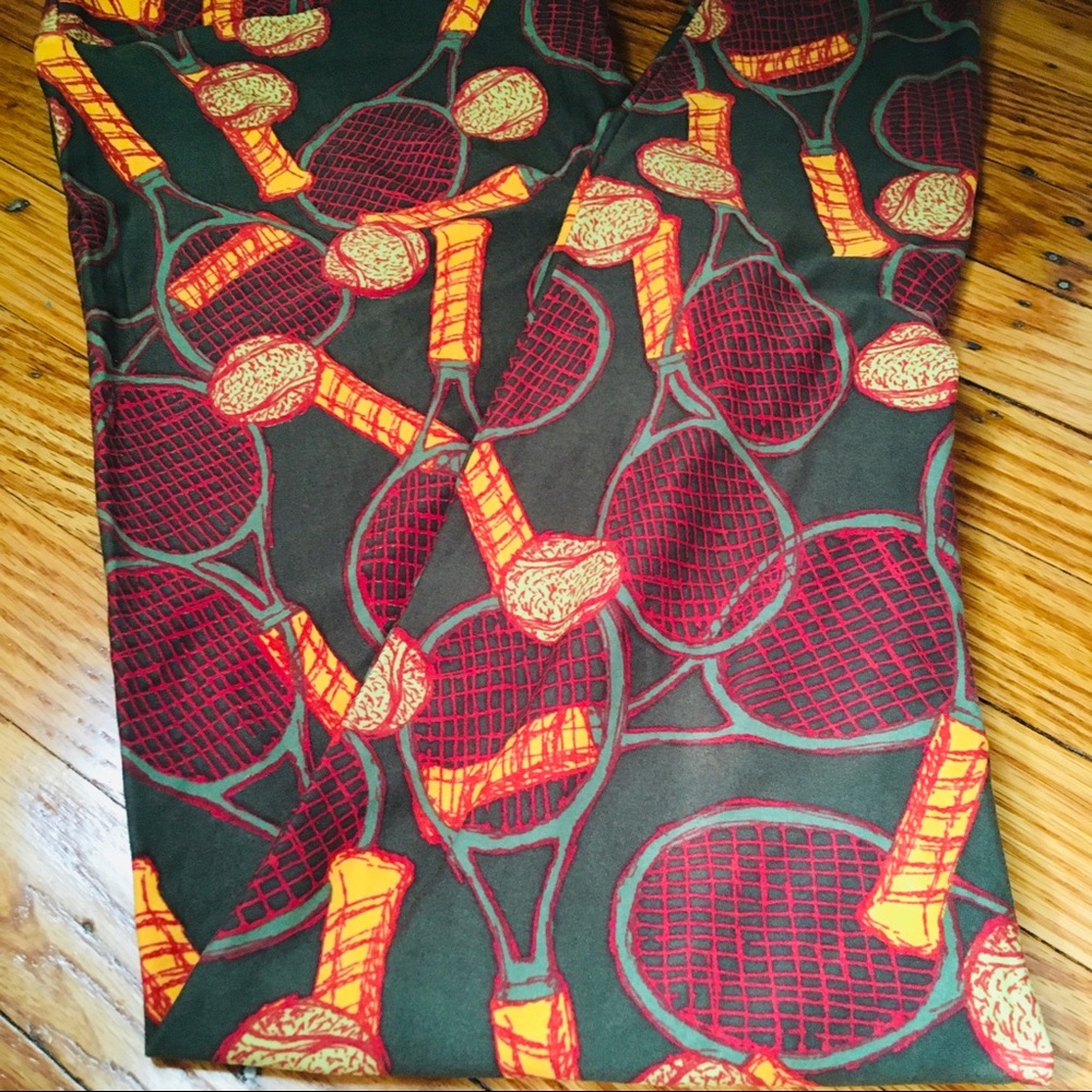 Lularoe TC tennis 🎾 print leggings!
